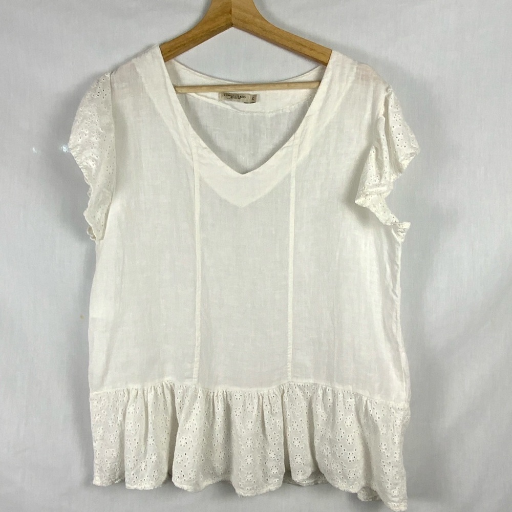 Lungo L’Arno White Eyelet Ruffle Bottom Blouse Size Medium Linen Boho Chic